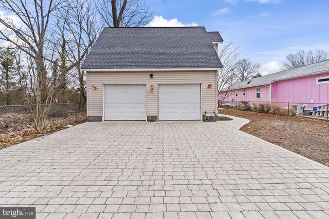 916 BRYANT AVE, Colonial Beach, VA 22443