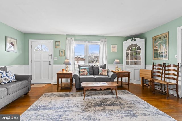 916 BRYANT AVE, Colonial Beach, VA 22443