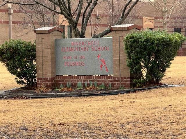 5186 GUFFIN ROAD RD, Bartlett, TN 38135