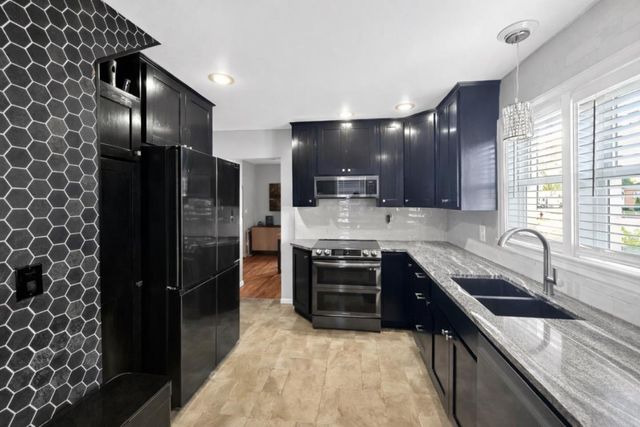 1611 5th Street, Gilbertville, IA 50634