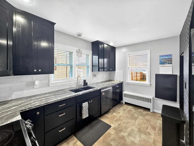 1611 5th Street, Gilbertville, IA 50634