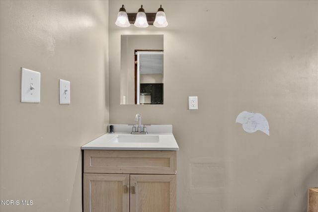 2459 N Elliston-trowbridge Road, Graytown, OH 43432