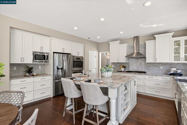 81 Monza Ct, Danville, CA 94526