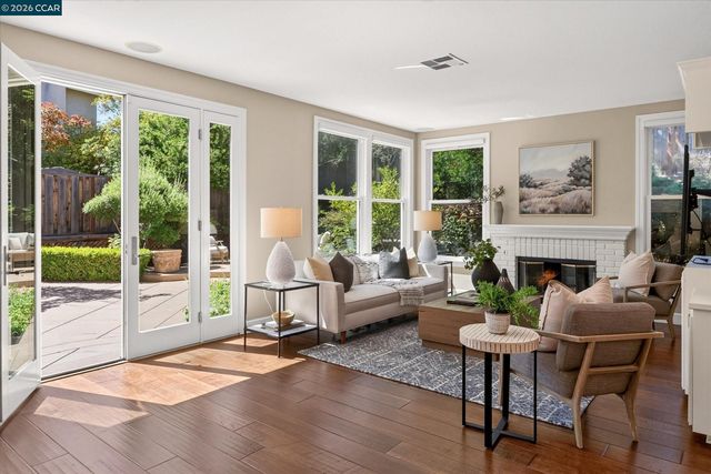 81 Monza Ct, Danville, CA 94526