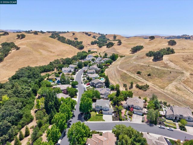 81 Monza Ct, Danville, CA 94526