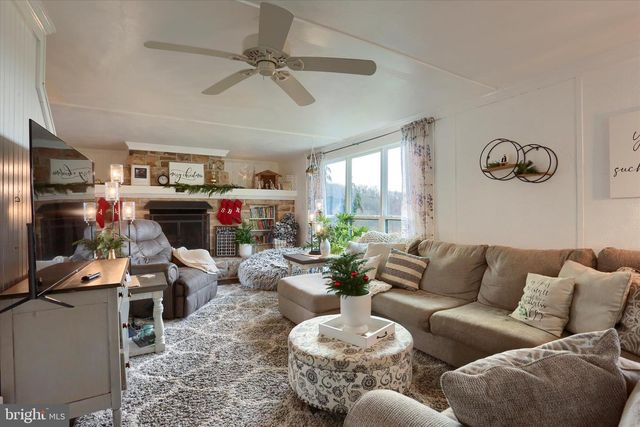 552 MOUNTAIN RD, Dalmatia, PA 17017