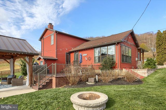 552 MOUNTAIN RD, Dalmatia, PA 17017