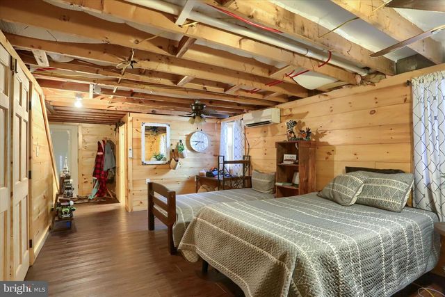 552 MOUNTAIN RD, Dalmatia, PA 17017