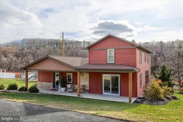 552 MOUNTAIN RD, Dalmatia, PA 17017