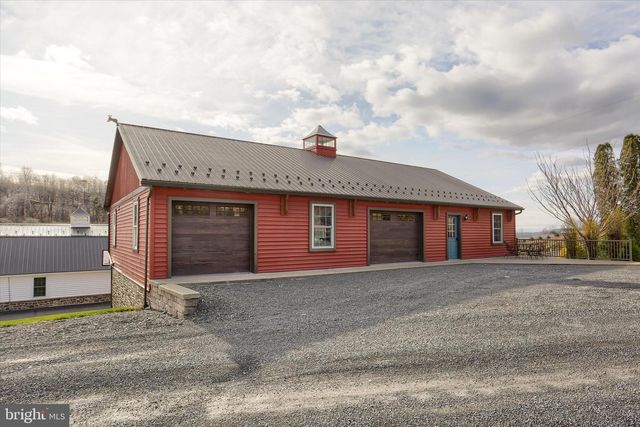 552 MOUNTAIN RD, Dalmatia, PA 17017