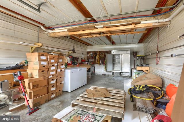 552 MOUNTAIN RD, Dalmatia, PA 17017