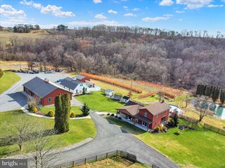 552 MOUNTAIN RD, Dalmatia, PA 17017