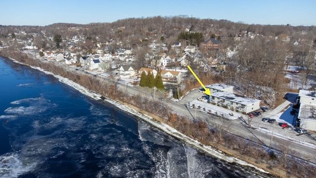 500 Water St A8, Haverhill, MA 01830