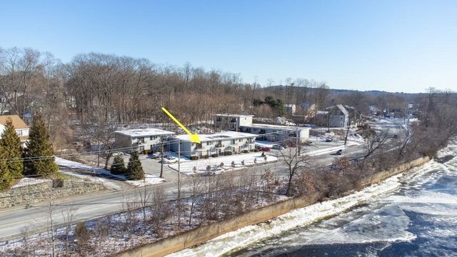 500 Water St A8, Haverhill, MA 01830