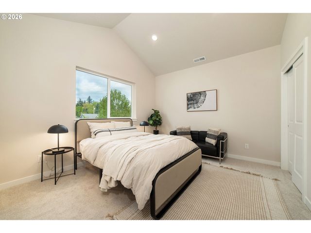 2561 Se 58TH Ave, Portland, OR 97206