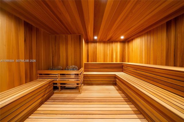 275 SW 6th St 502, Miami, FL 33130