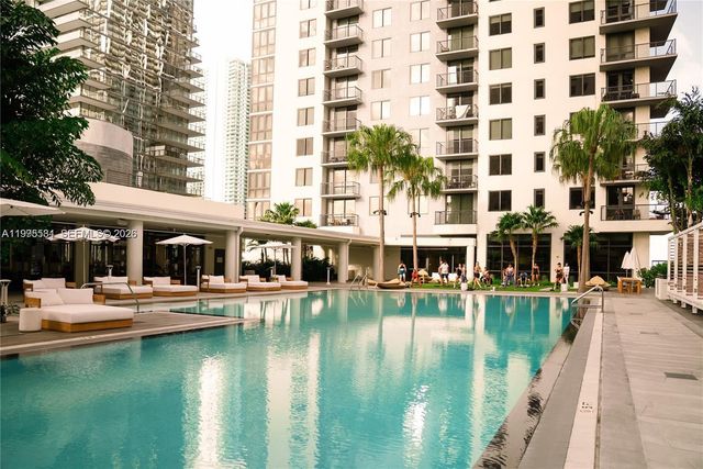 275 SW 6th St 502, Miami, FL 33130