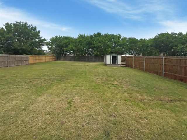 1005 Lake Hollow Drive, Little Elm, TX 75068