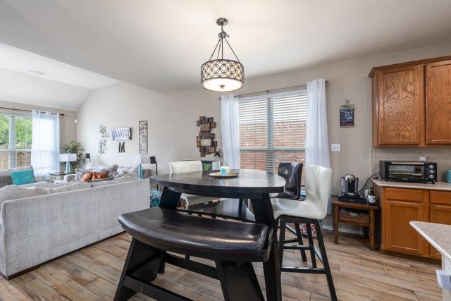 8756 Golden Sunset Trail, Fort Worth, TX 76244
