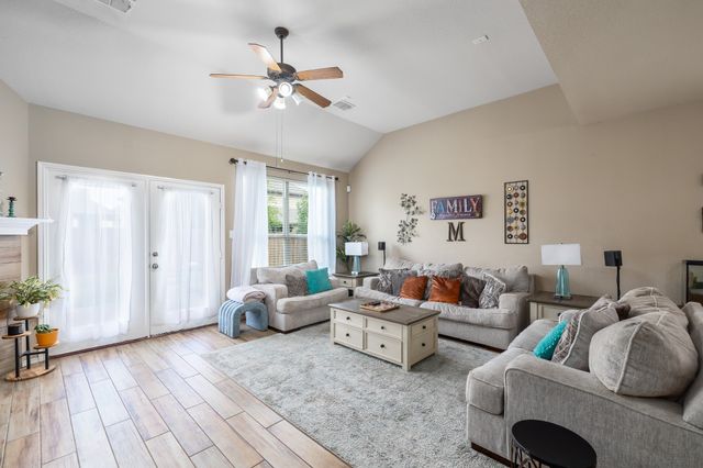 8756 Golden Sunset Trail, Fort Worth, TX 76244