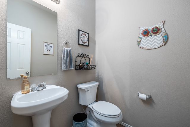 8756 Golden Sunset Trail, Fort Worth, TX 76244