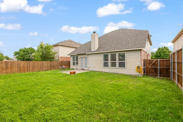 8756 Golden Sunset Trail, Fort Worth, TX 76244