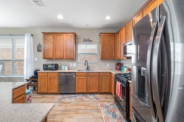 8756 Golden Sunset Trail, Fort Worth, TX 76244