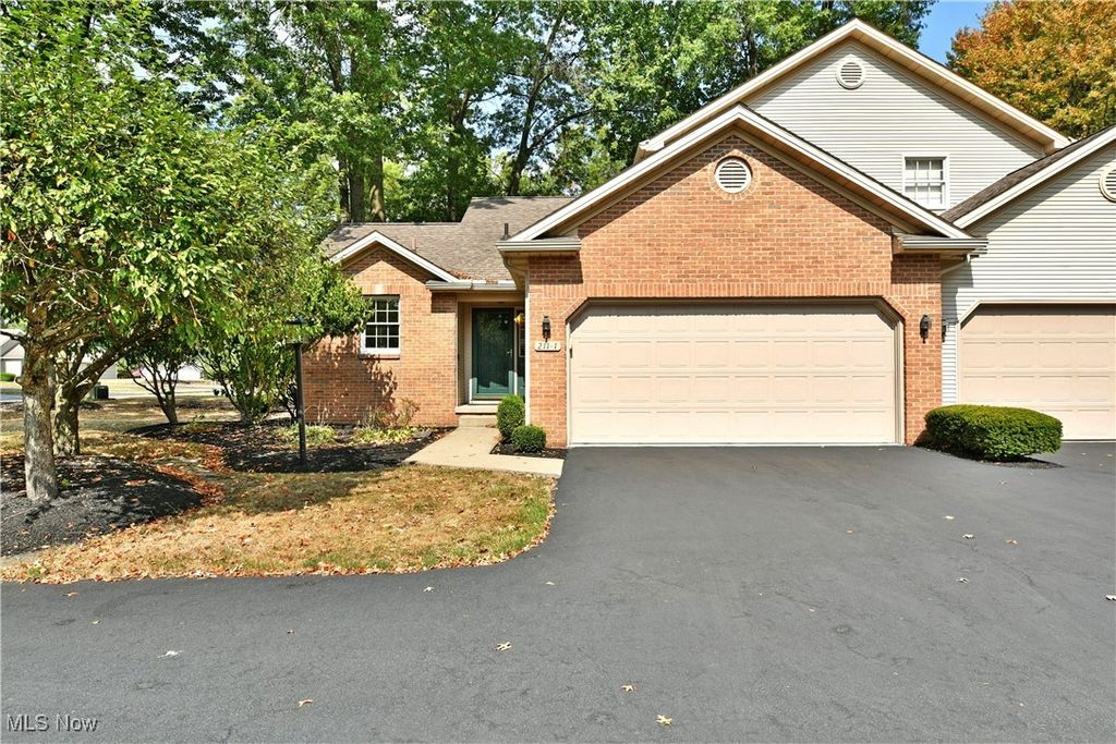 211 Talsman Drive 1, Canfield, OH 44406