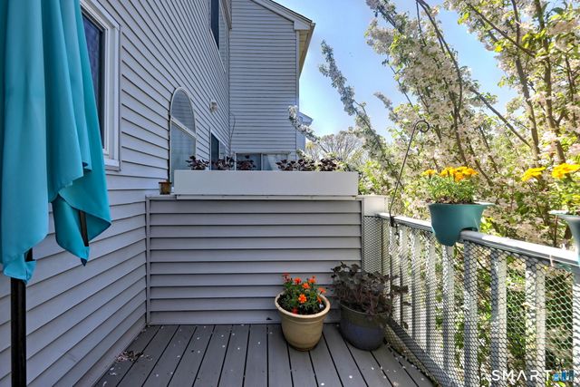 51 Staffordshire Common Drive 51, Wallingford, CT 06492