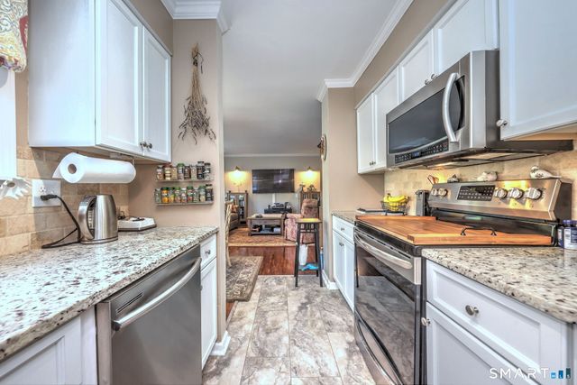 51 Staffordshire Common Drive 51, Wallingford, CT 06492