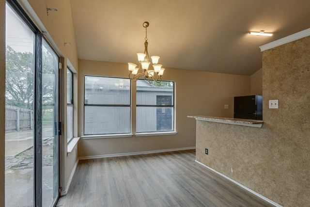 10611 Woodleaf Drive, Dallas, TX 75227