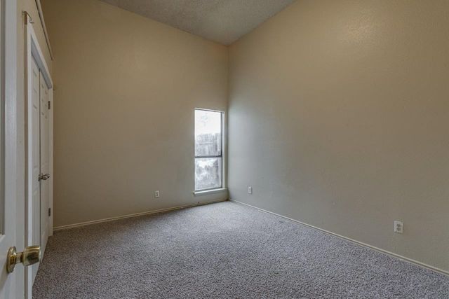 10611 Woodleaf Drive, Dallas, TX 75227