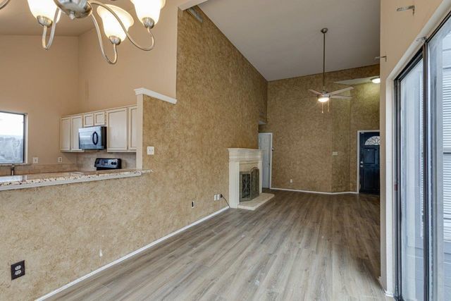 10611 Woodleaf Drive, Dallas, TX 75227