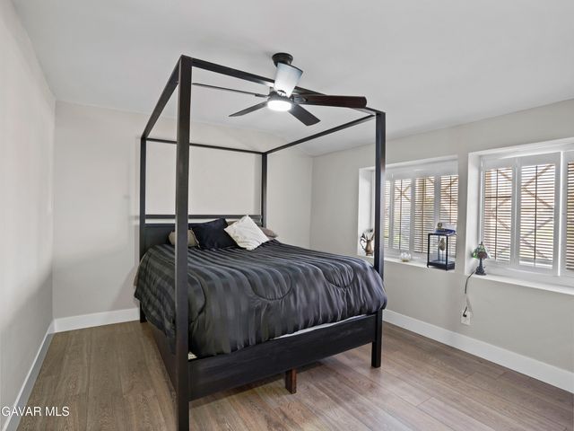 1112 E Avenue J4, Lancaster, CA 93535