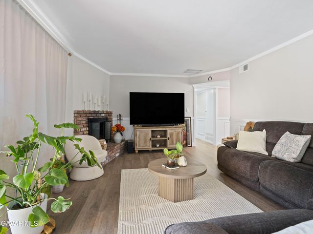1112 E Avenue J4, Lancaster, CA 93535