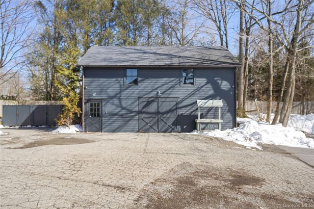 259 Westchester Avenue, Pound Ridge, NY 10576