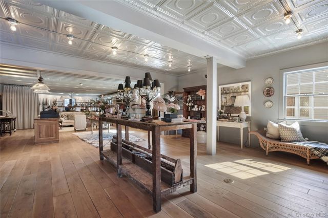 259 Westchester Avenue, Pound Ridge, NY 10576