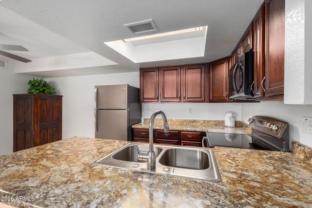 3601 W TIERRA BUENA Lane 168, Phoenix, AZ 85053