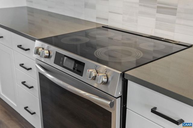 738 PARK RIDGE DR, Crozet, VA 22932