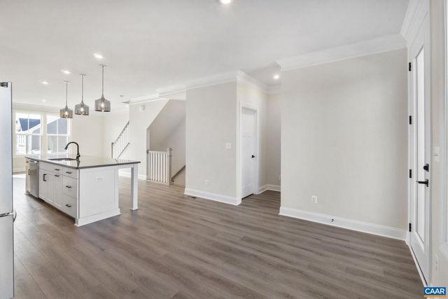 738 PARK RIDGE DR, Crozet, VA 22932