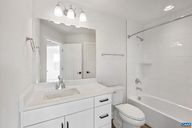 738 PARK RIDGE DR, Crozet, VA 22932