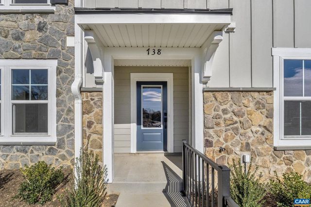 738 PARK RIDGE DR, Crozet, VA 22932