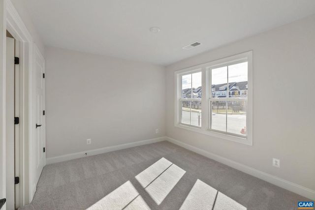 738 PARK RIDGE DR, Crozet, VA 22932