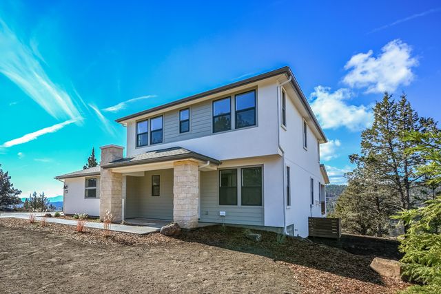 1216 Vine Maple Drive, Klamath Falls, OR 97601