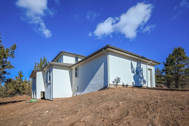 1216 Vine Maple Drive, Klamath Falls, OR 97601