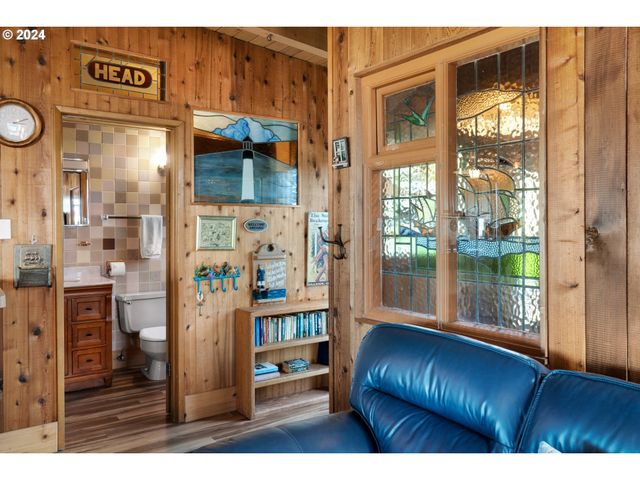 1807 N PROM, Seaside, OR 97138