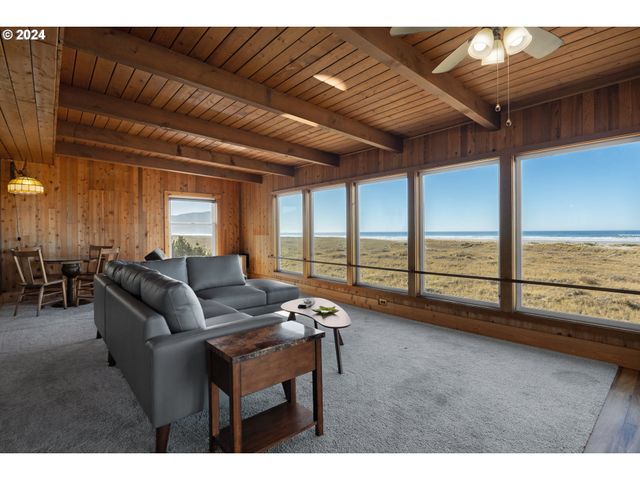 1807 N PROM, Seaside, OR 97138