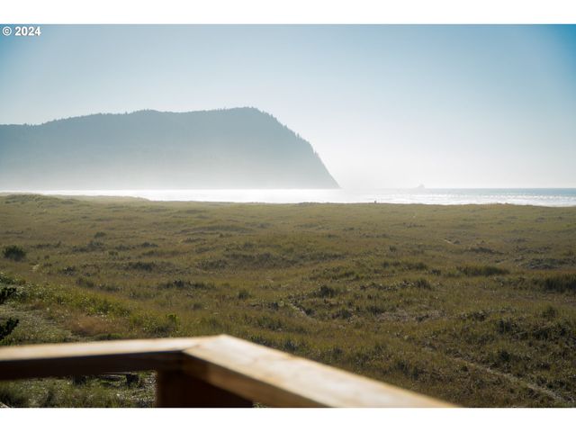 1807 N PROM, Seaside, OR 97138