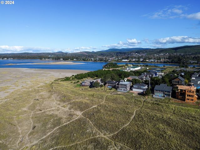 1807 N PROM, Seaside, OR 97138