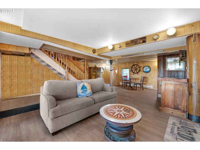 1807 N PROM, Seaside, OR 97138